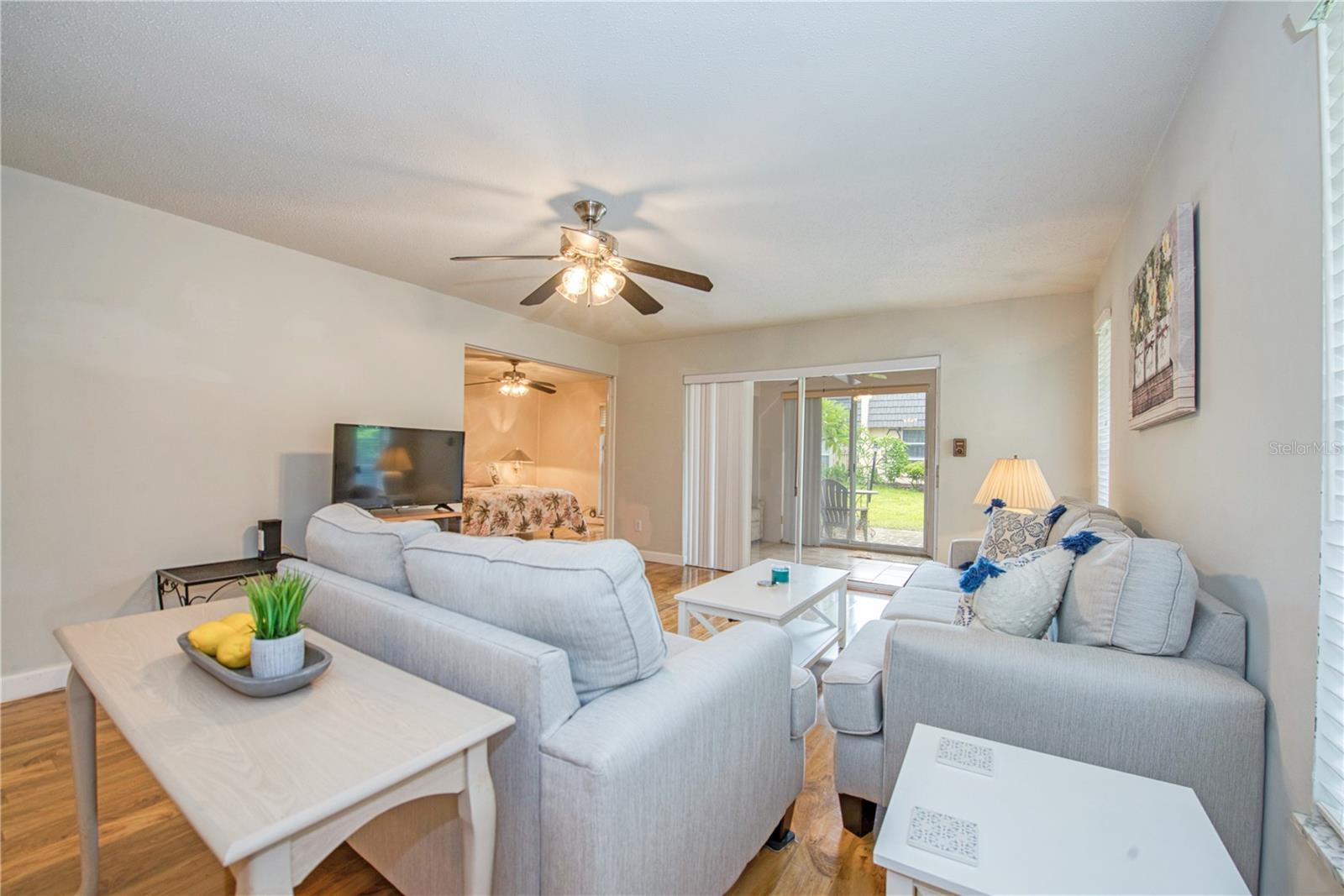 Image 4 of 16 For 2206 Cordova Green 2206