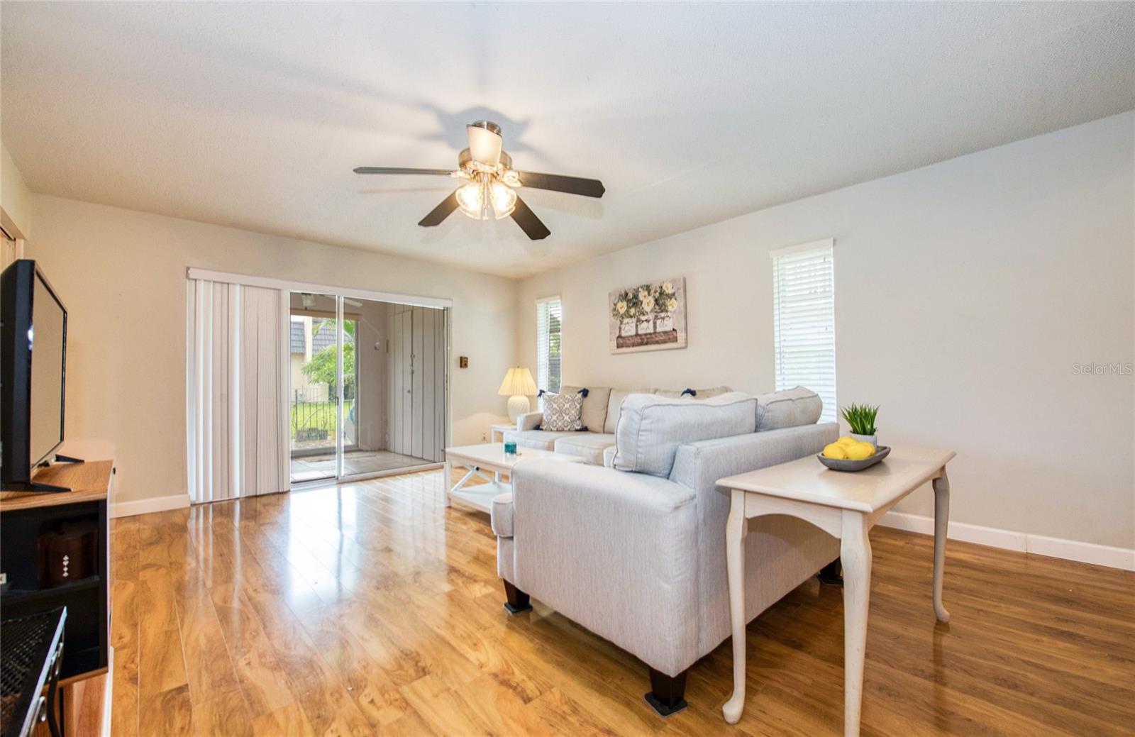 Image 5 of 16 For 2206 Cordova Green 2206
