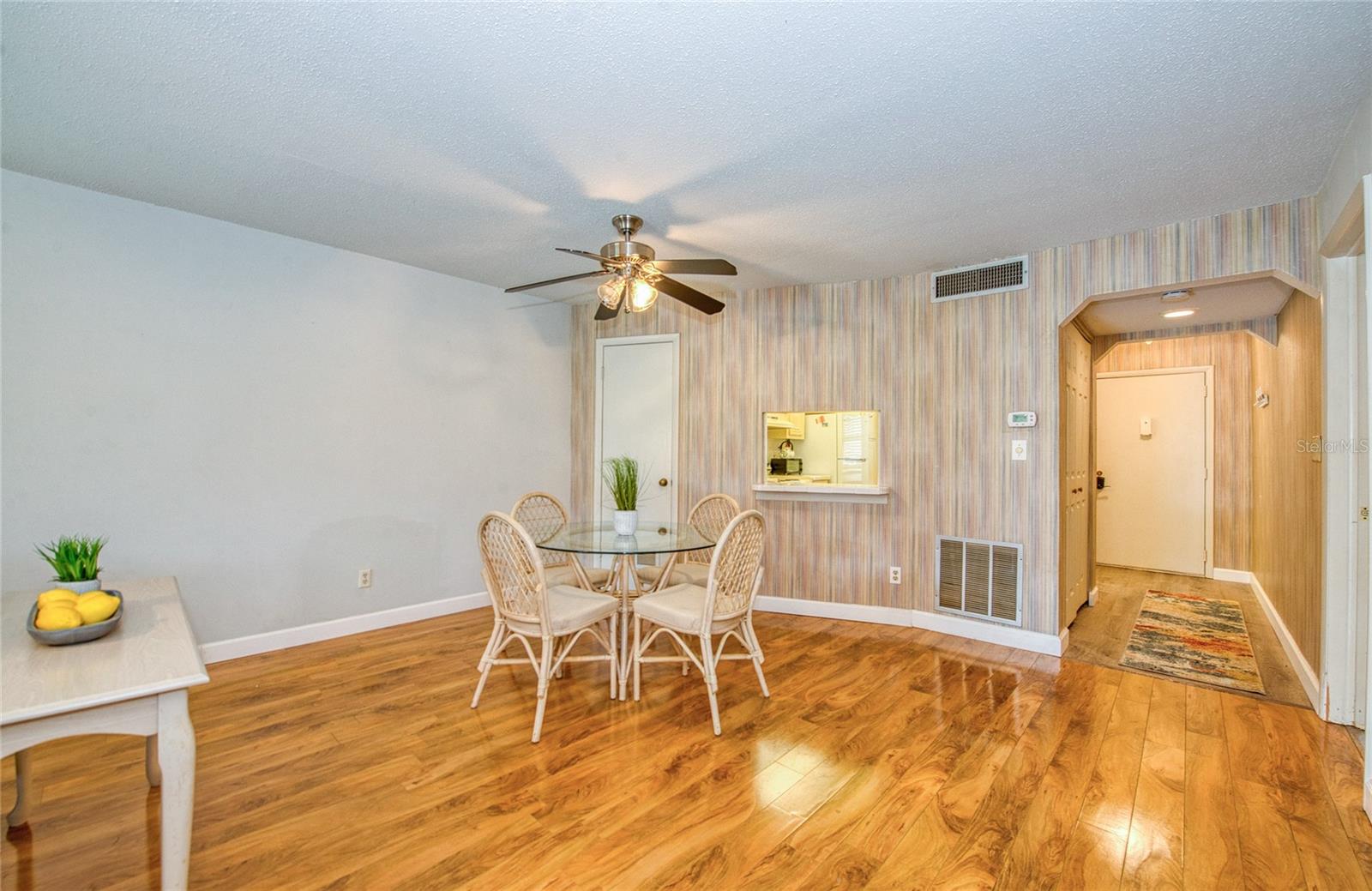 Image 7 of 16 For 2206 Cordova Green 2206