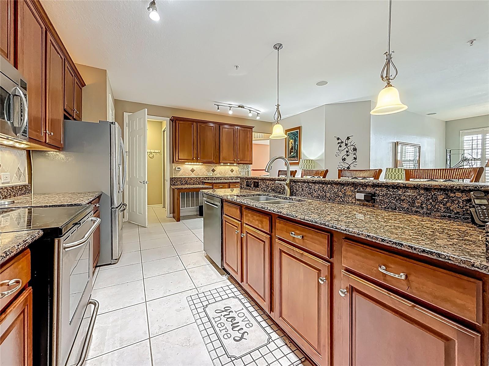 Image 25 of 71 For 7905 Seminole Boulevard 3303