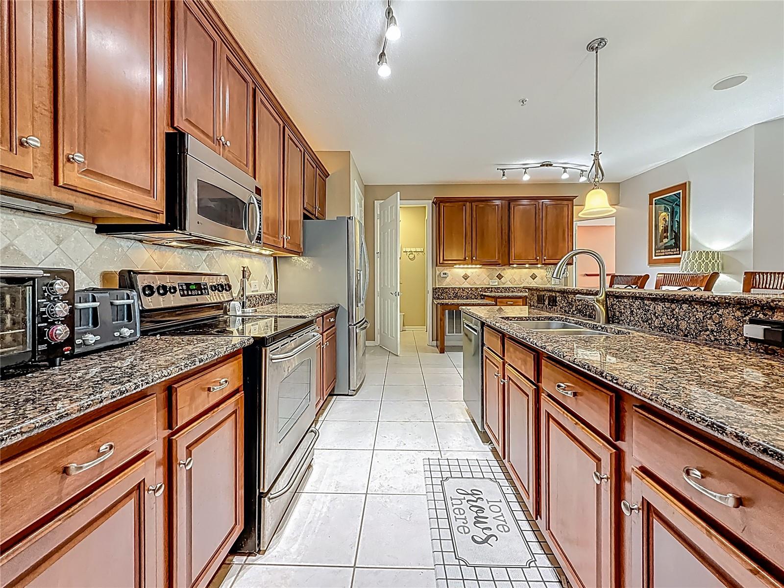 Image 7 of 71 For 7905 Seminole Boulevard 3303
