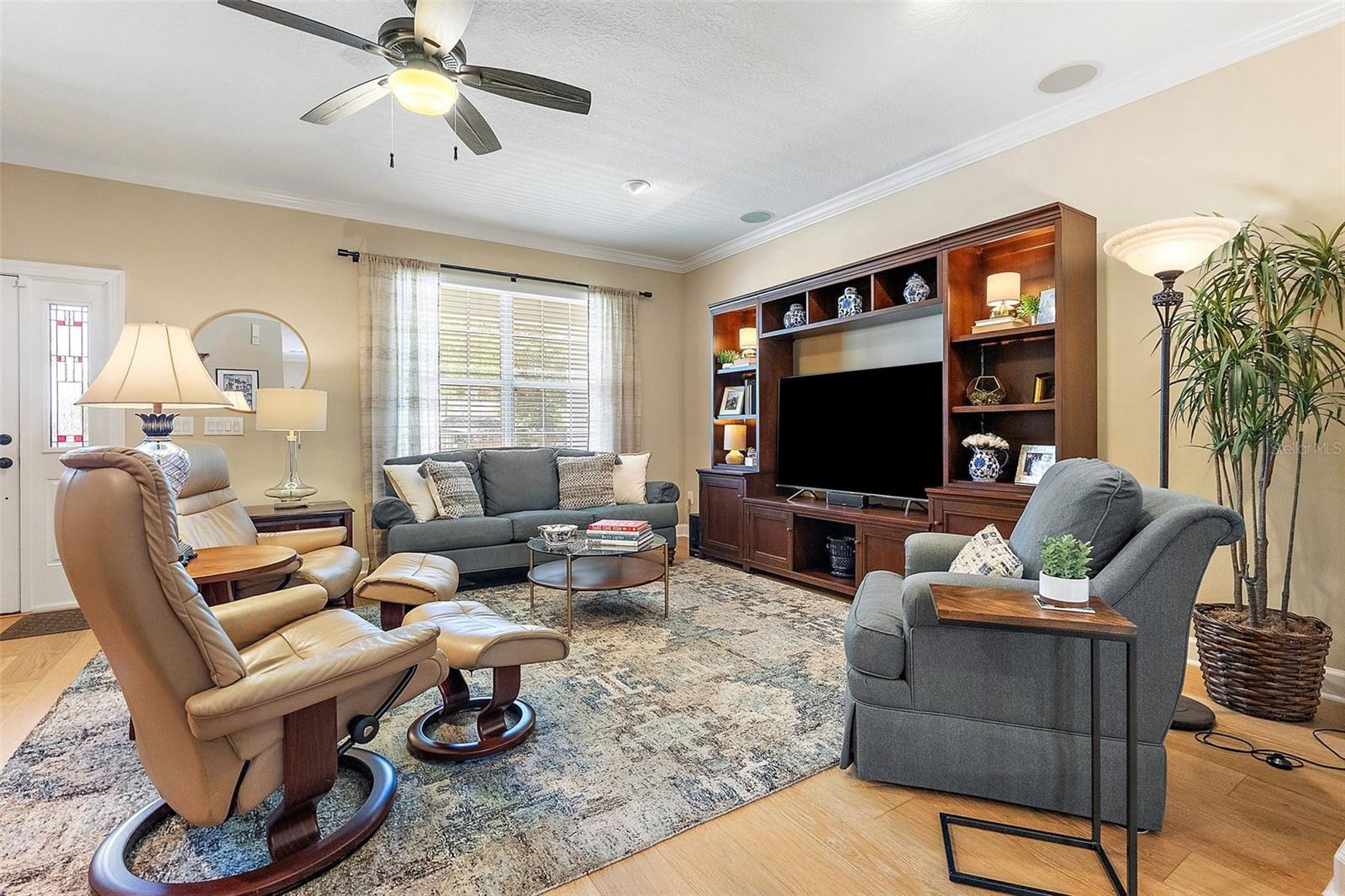 Image 4 of 45 For 225 49th Avenue N