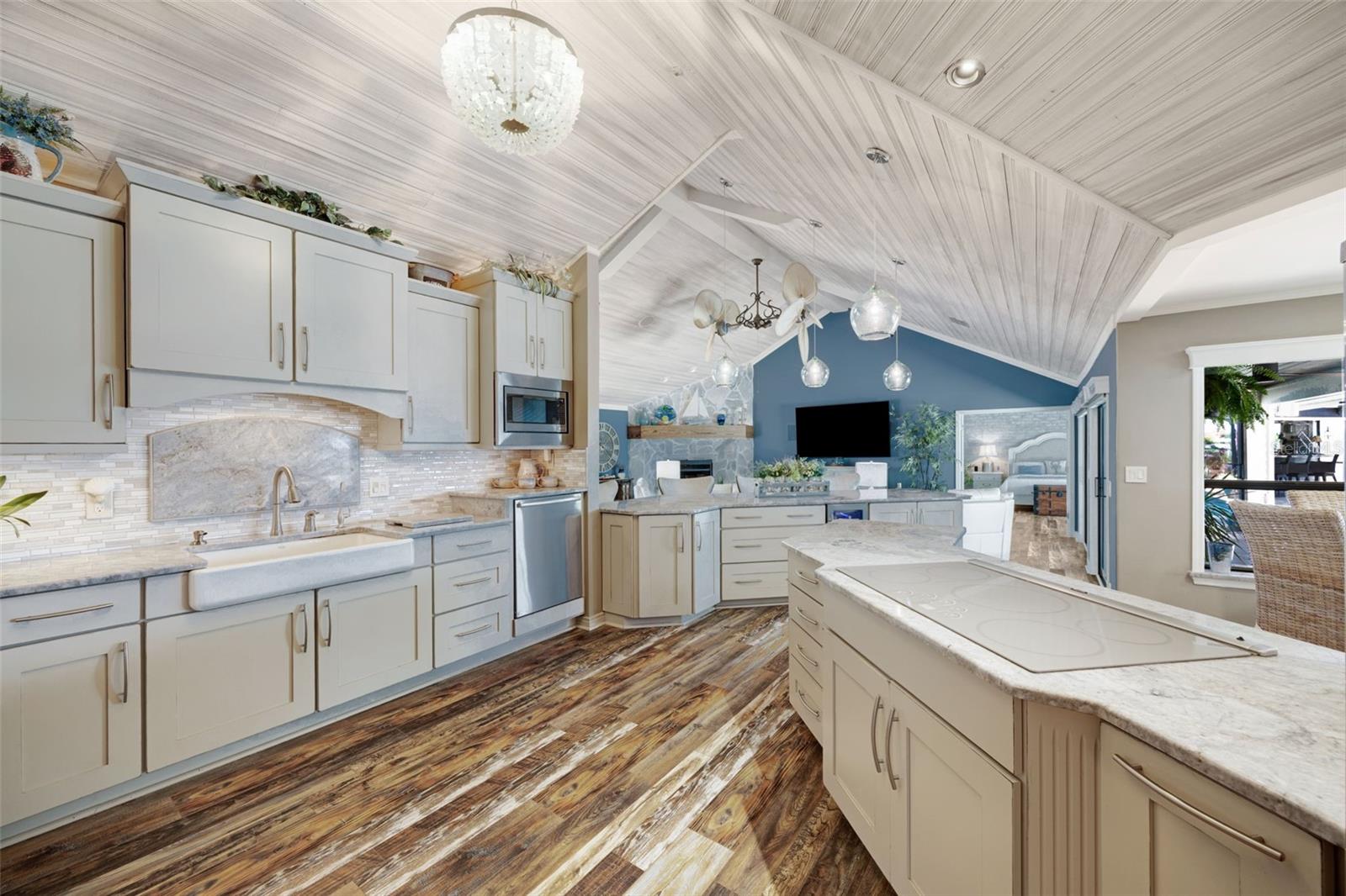 Image 11 of 52 For 6605 Seabird Way
