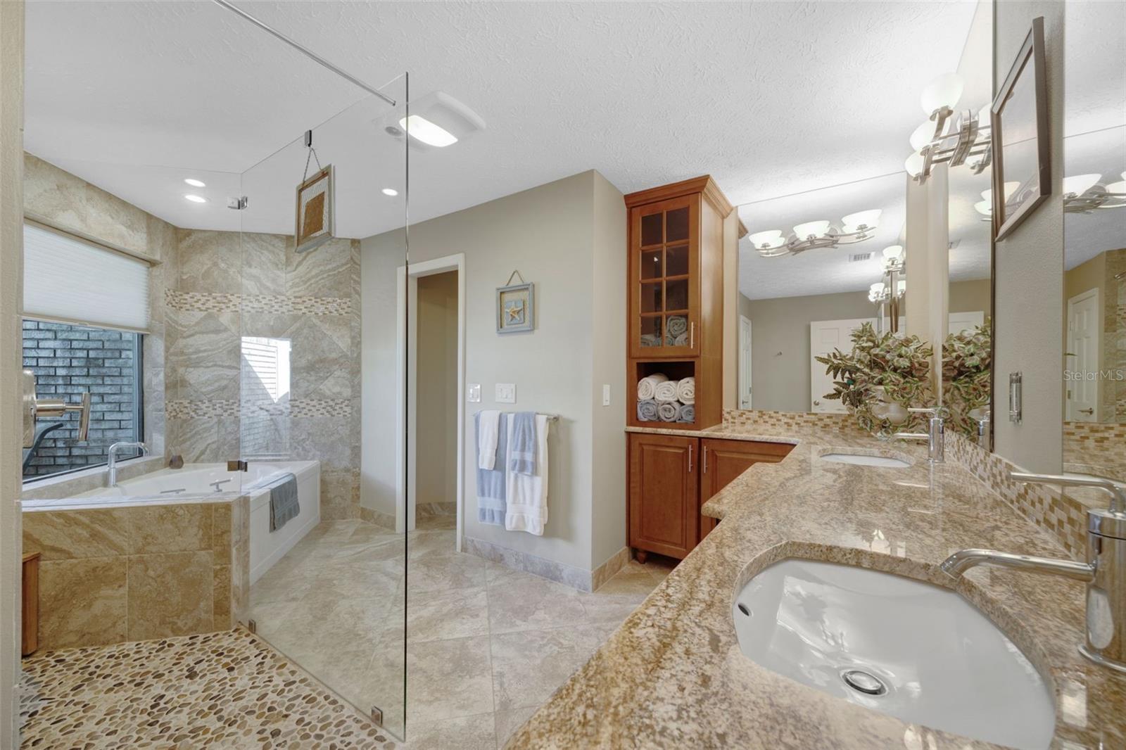 Image 18 of 52 For 6605 Seabird Way