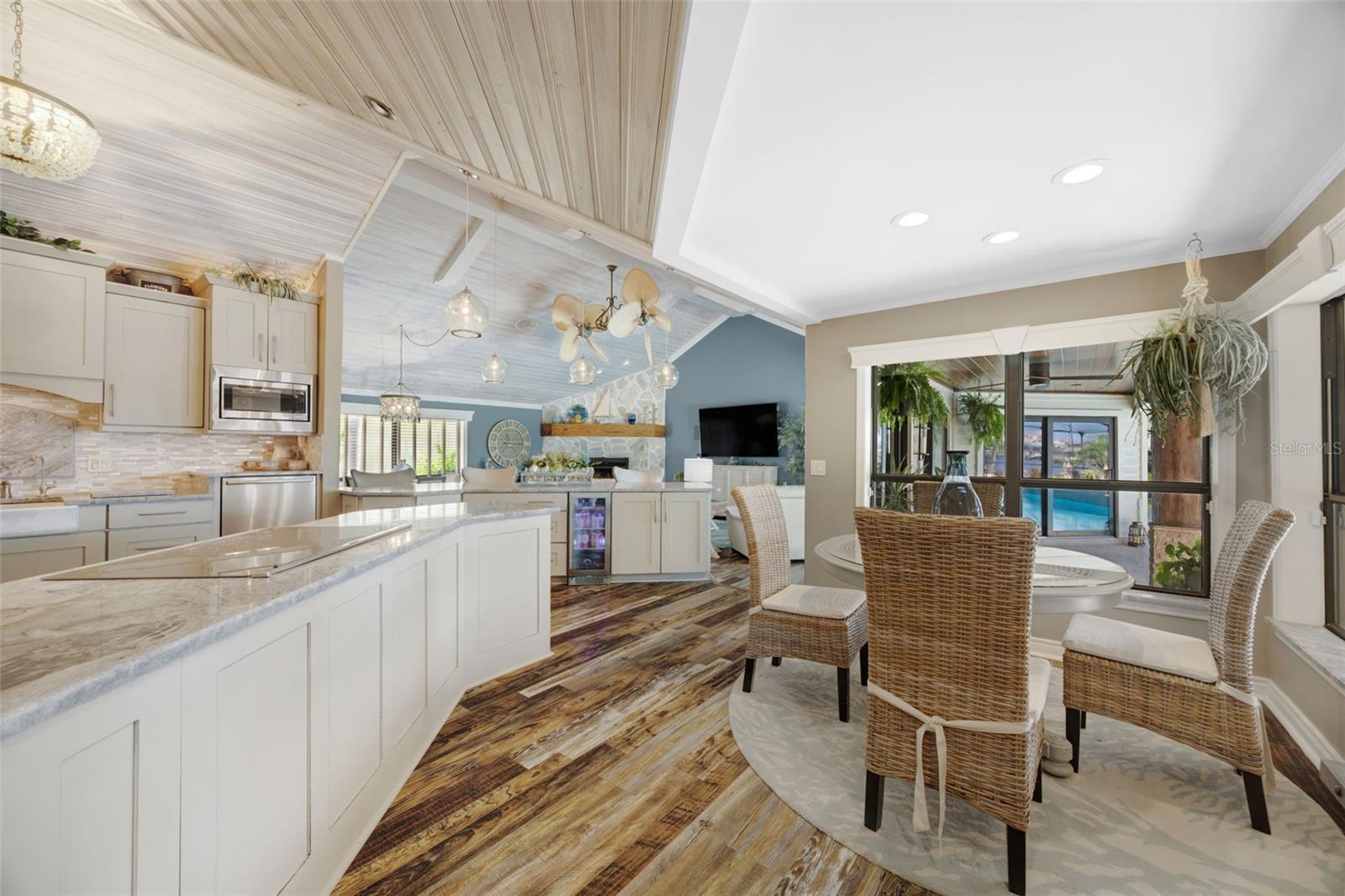 Image 9 of 52 For 6605 Seabird Way