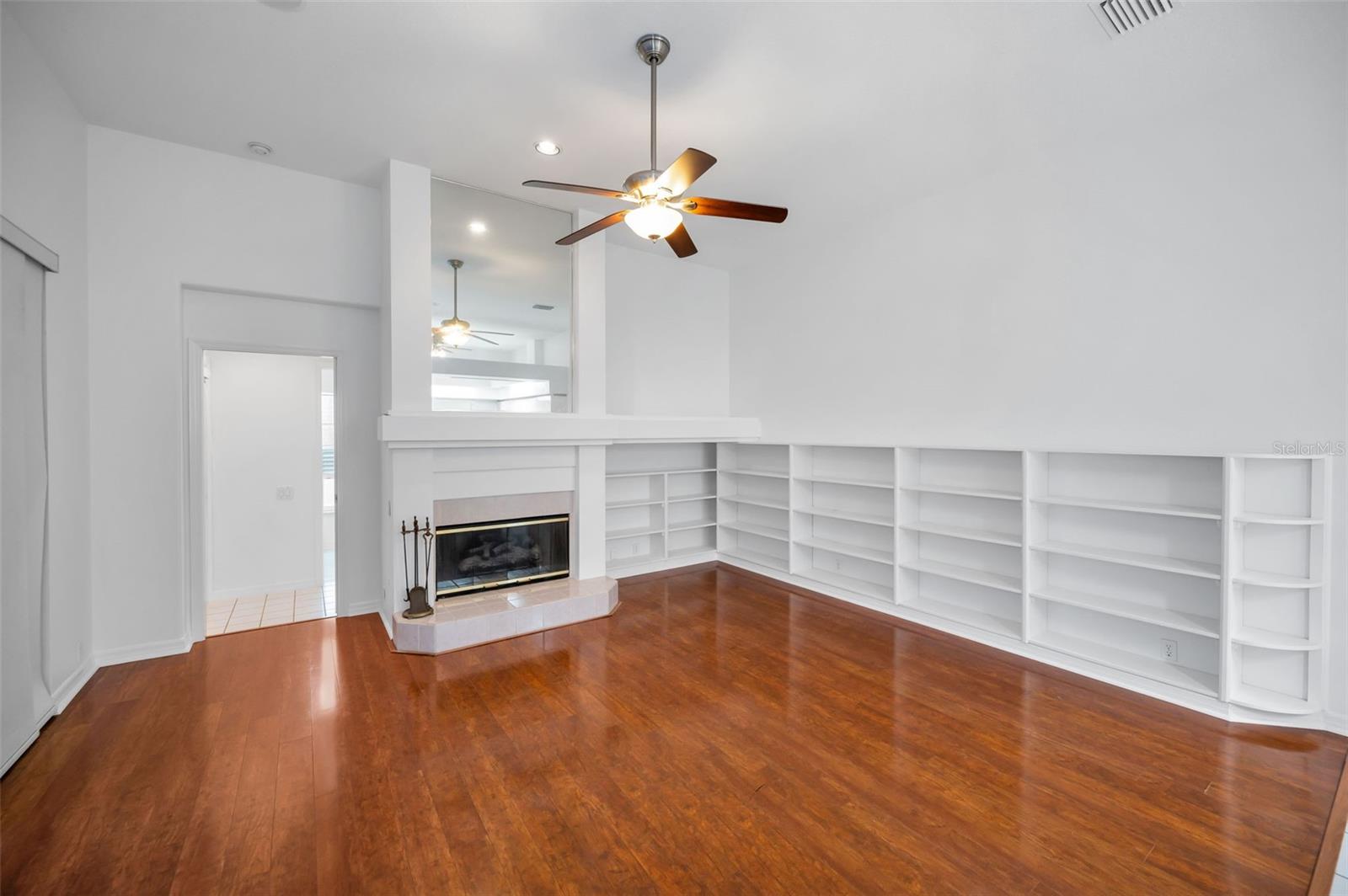 Image 14 of 39 For 3612 Covington Drive
