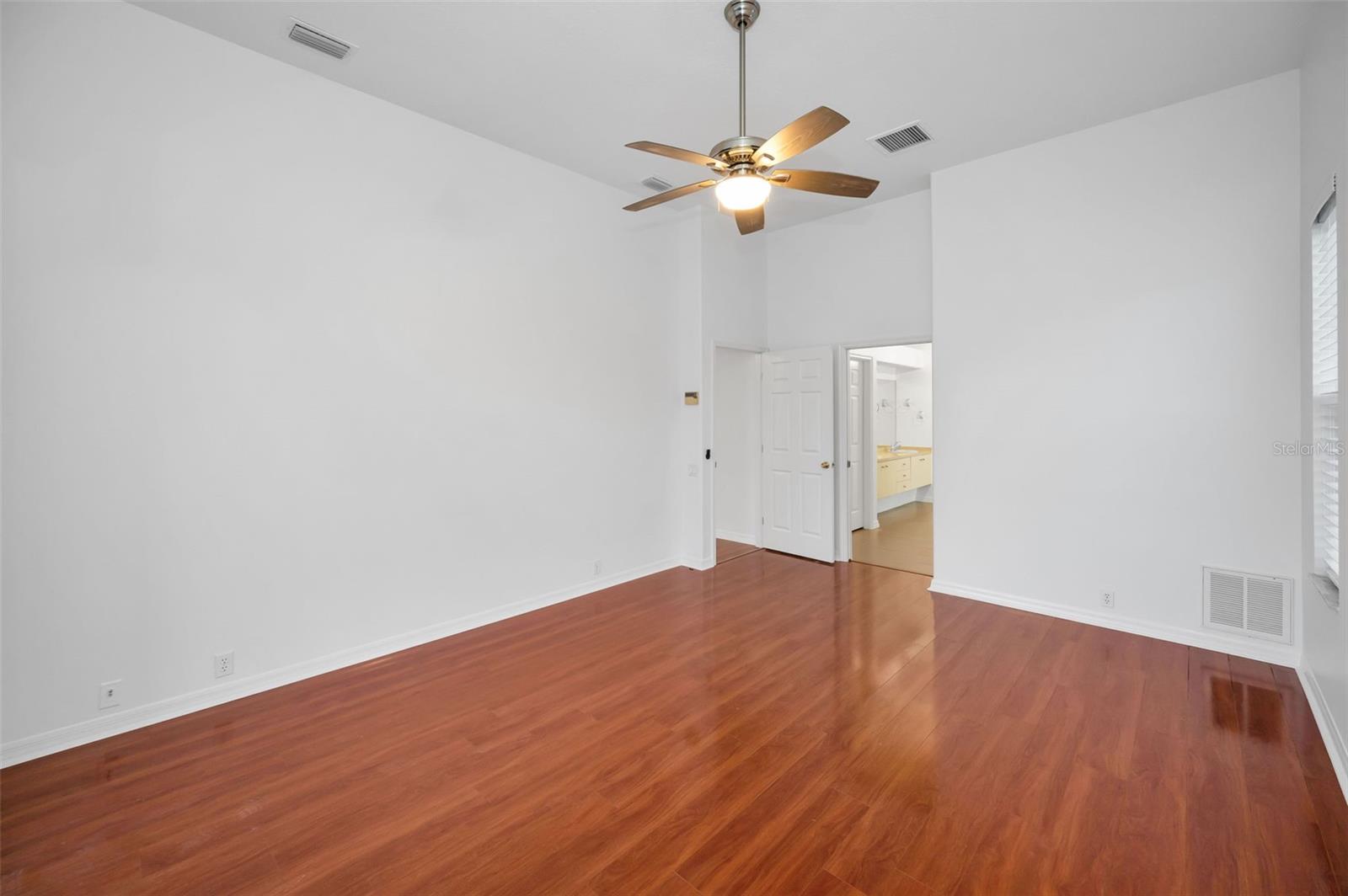 Image 20 of 39 For 3612 Covington Drive