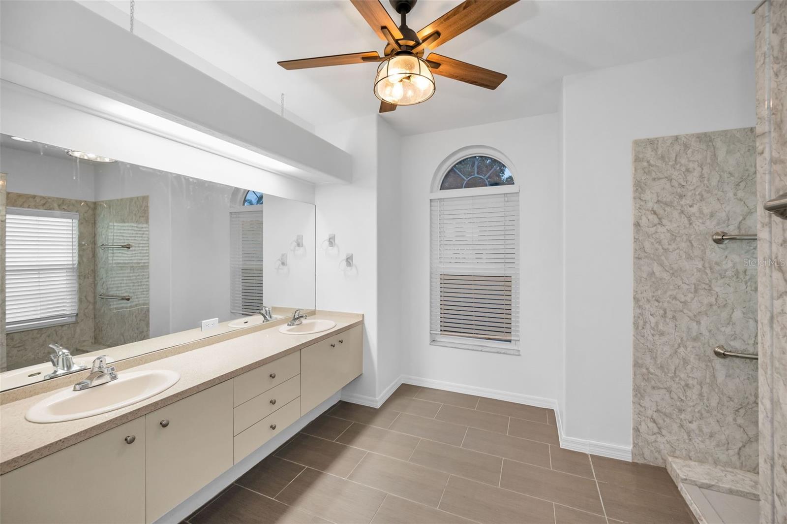 Image 21 of 39 For 3612 Covington Drive