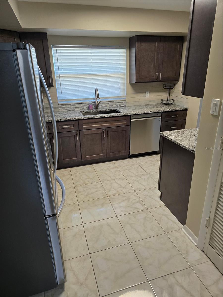 Image 10 of 23 For 13754 Trinidad Drive