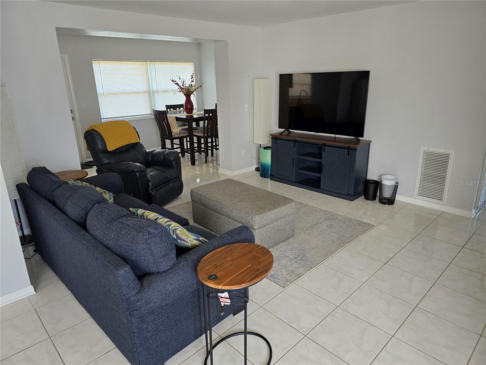 Image 4 of 23 For 13754 Trinidad Drive