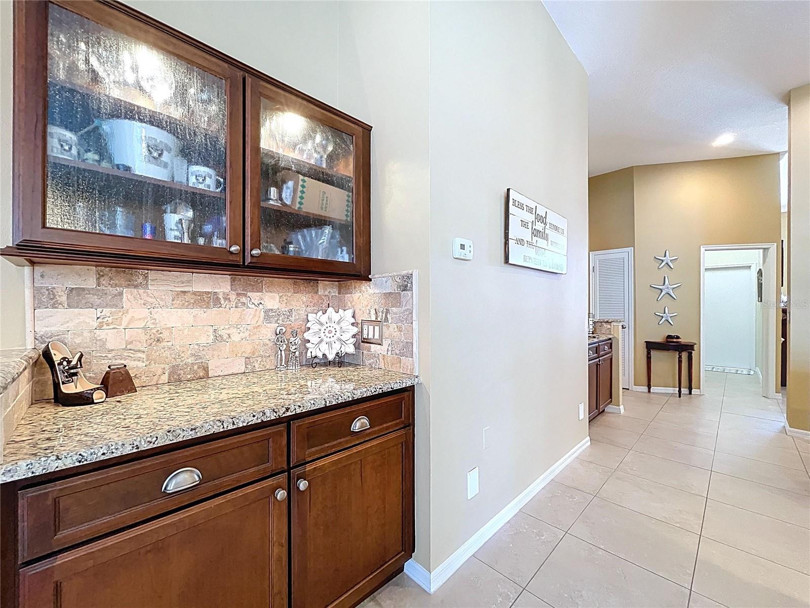 Image 14 of 48 For 1358 Forestedge Boulevard