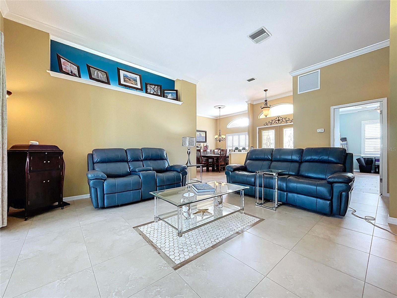 Image 16 of 48 For 1358 Forestedge Boulevard