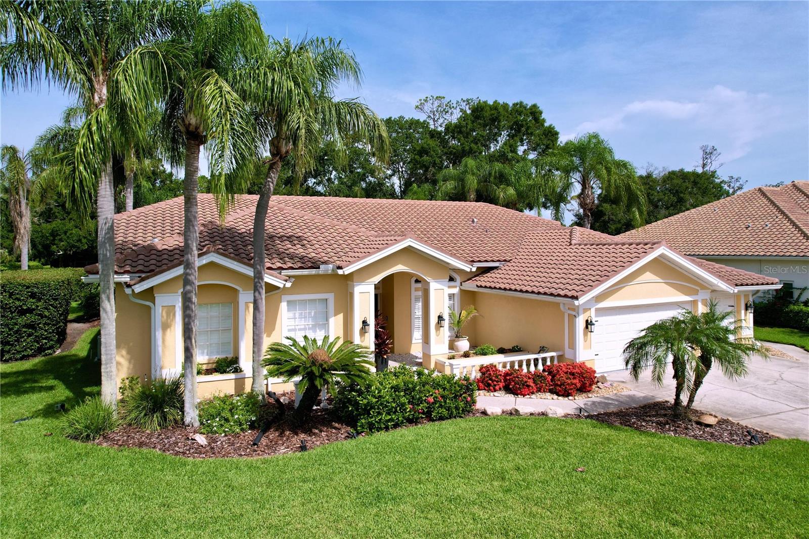 Image 2 of 48 For 1358 Forestedge Boulevard
