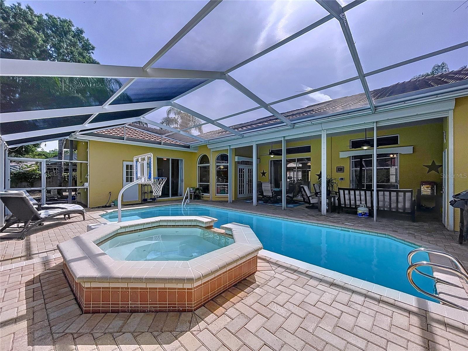Image 37 of 48 For 1358 Forestedge Boulevard