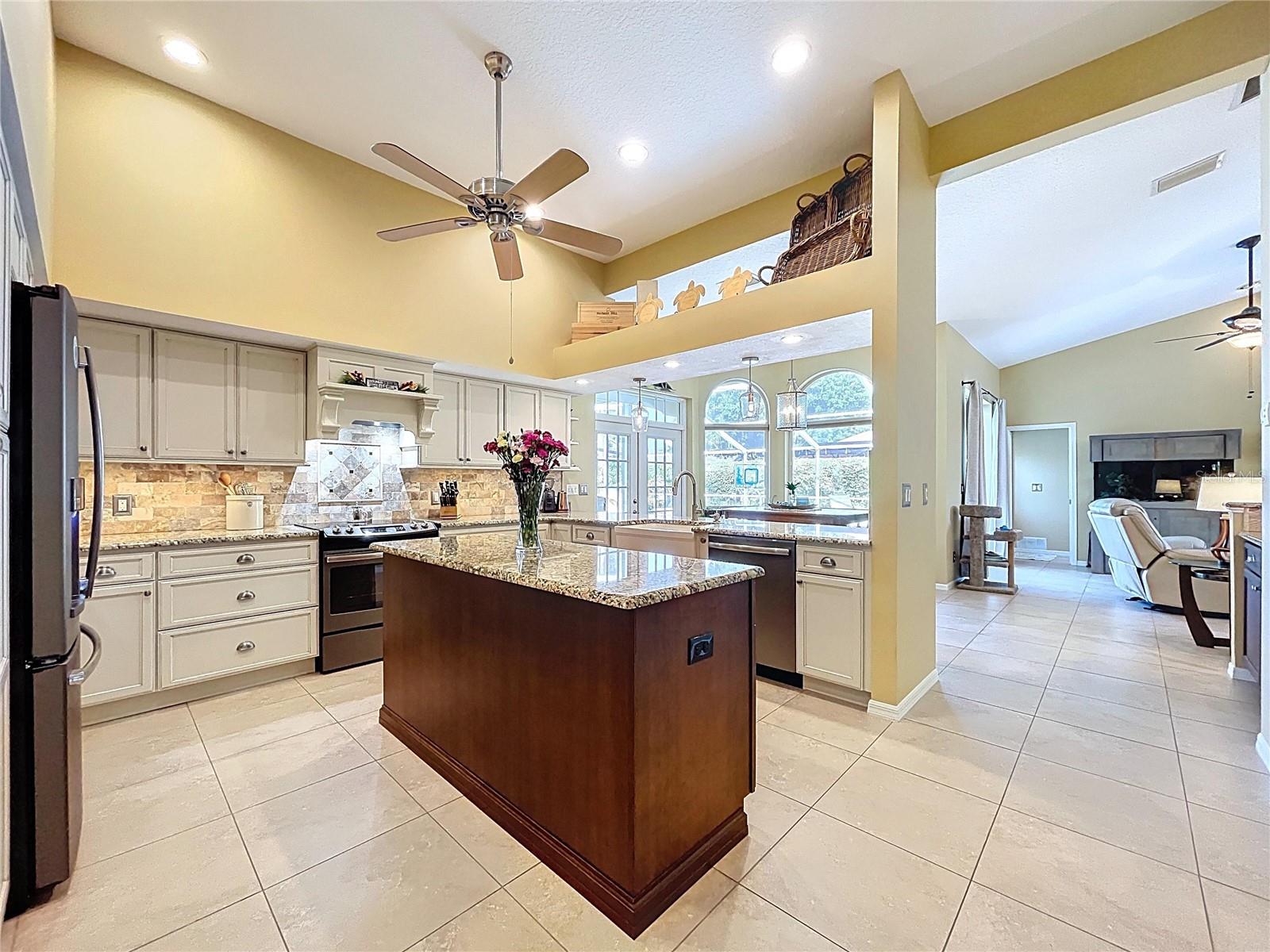Image 9 of 48 For 1358 Forestedge Boulevard