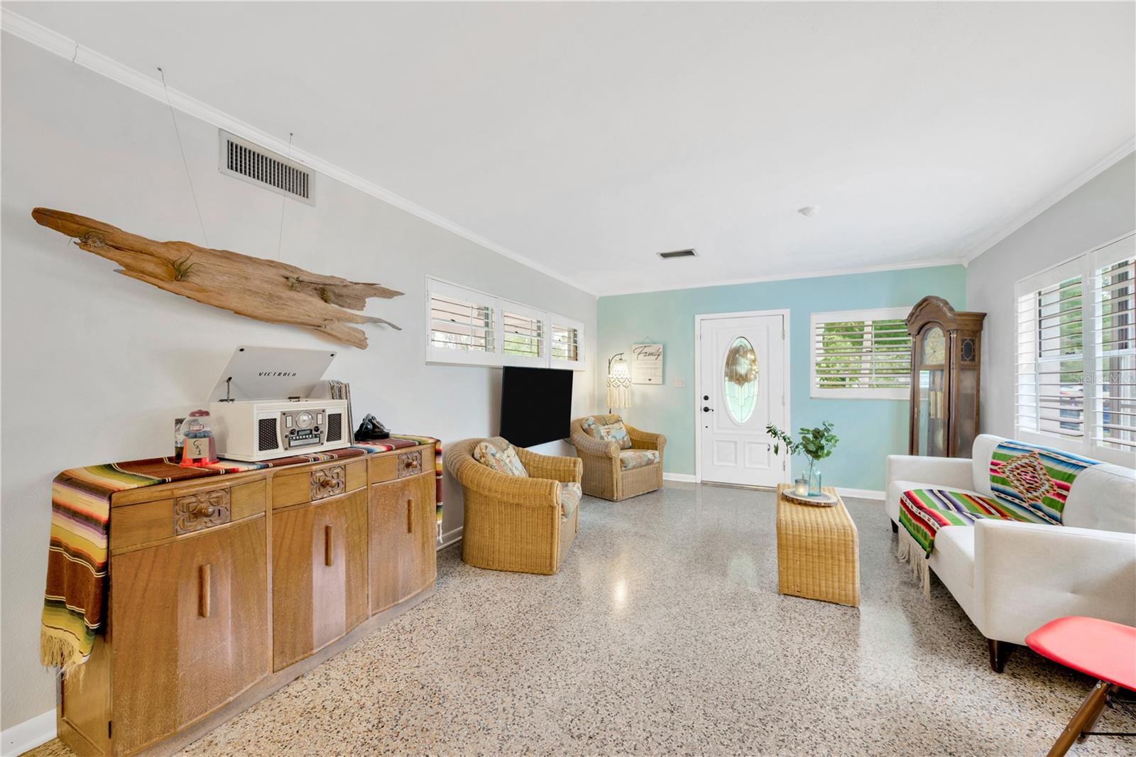 Image 15 of 53 For 1042 Sterling Avenue