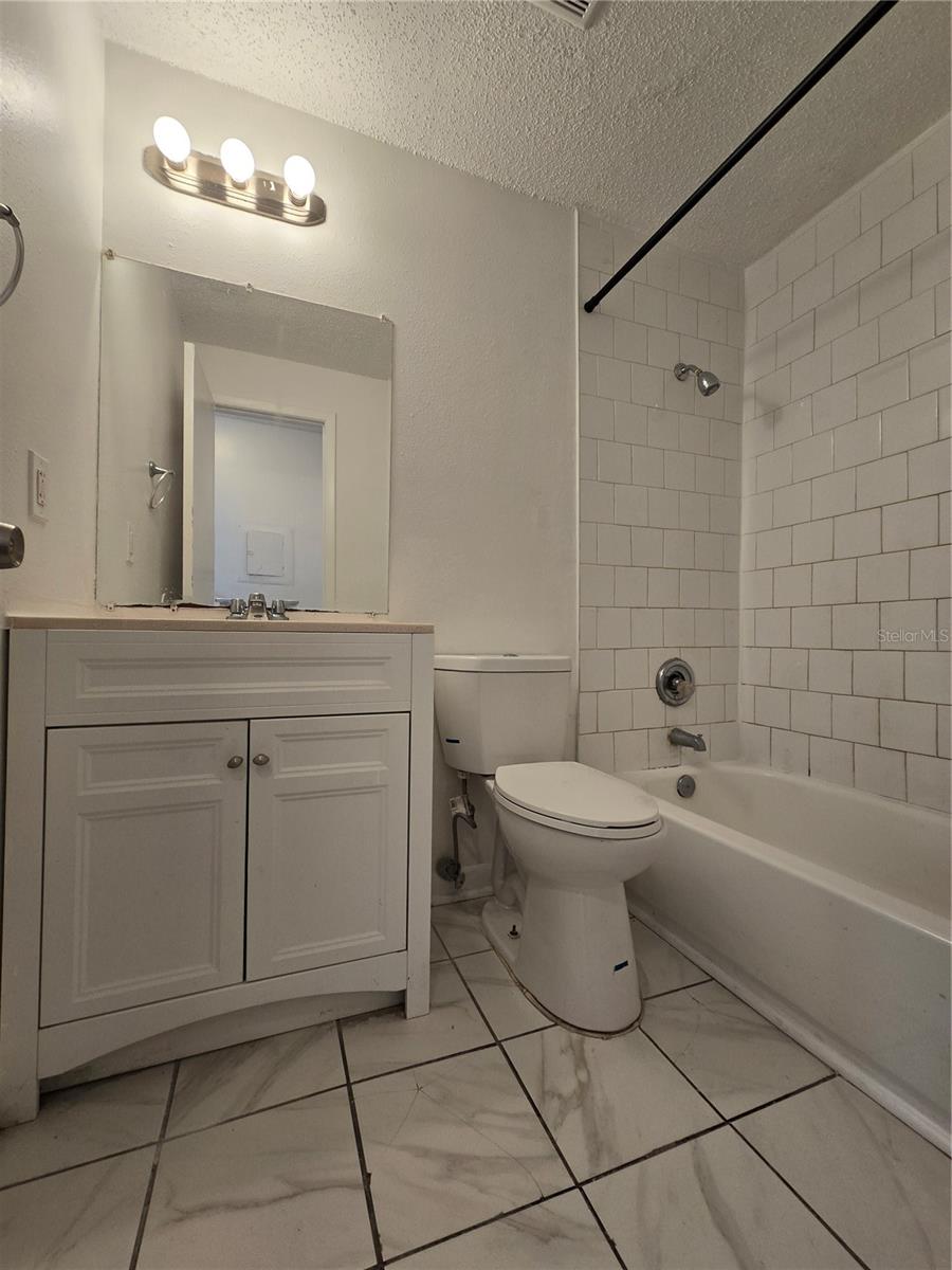 Image 11 of 18 For 13714 20th Street D