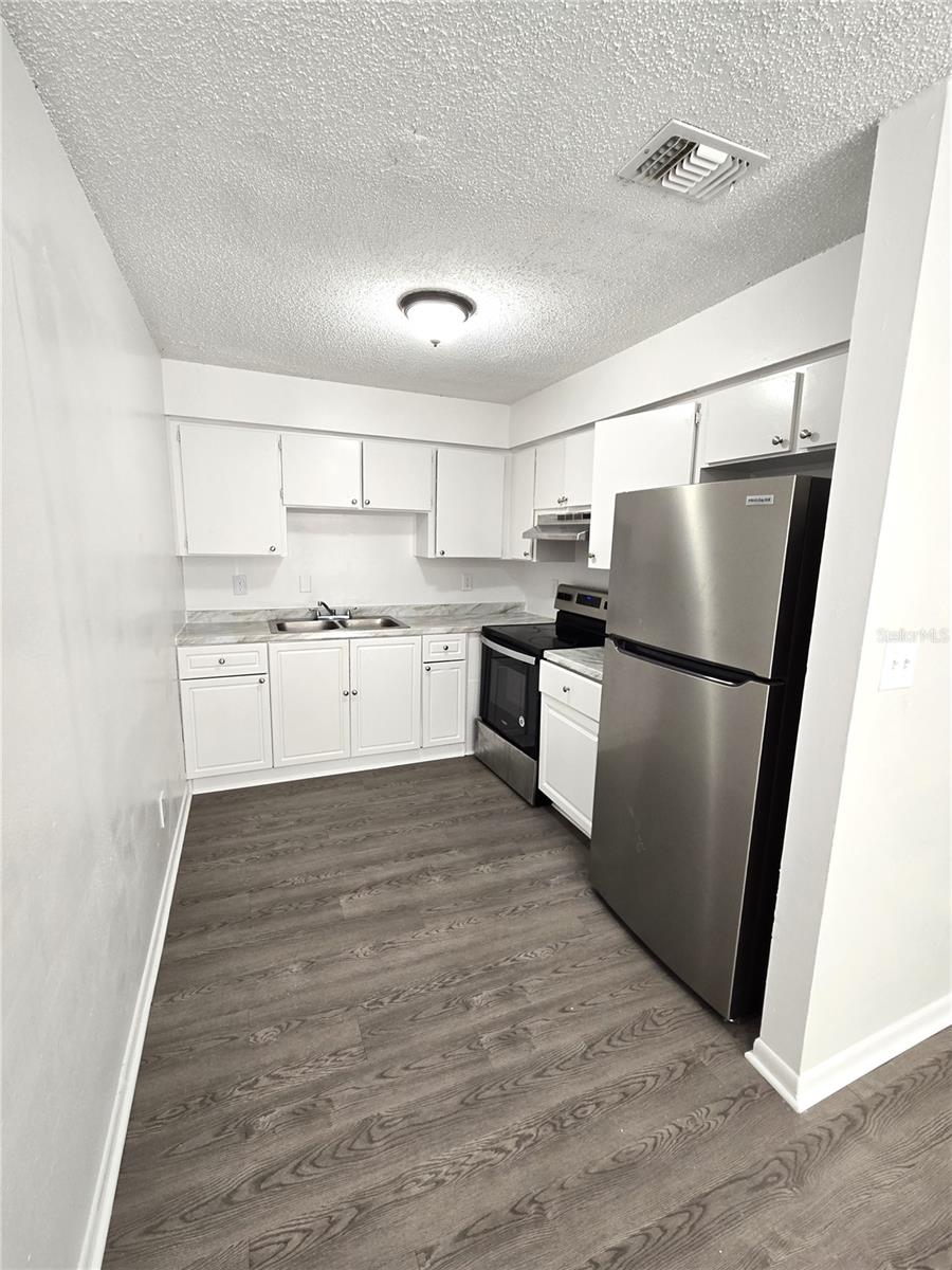 Image 5 of 18 For 13714 20th Street D