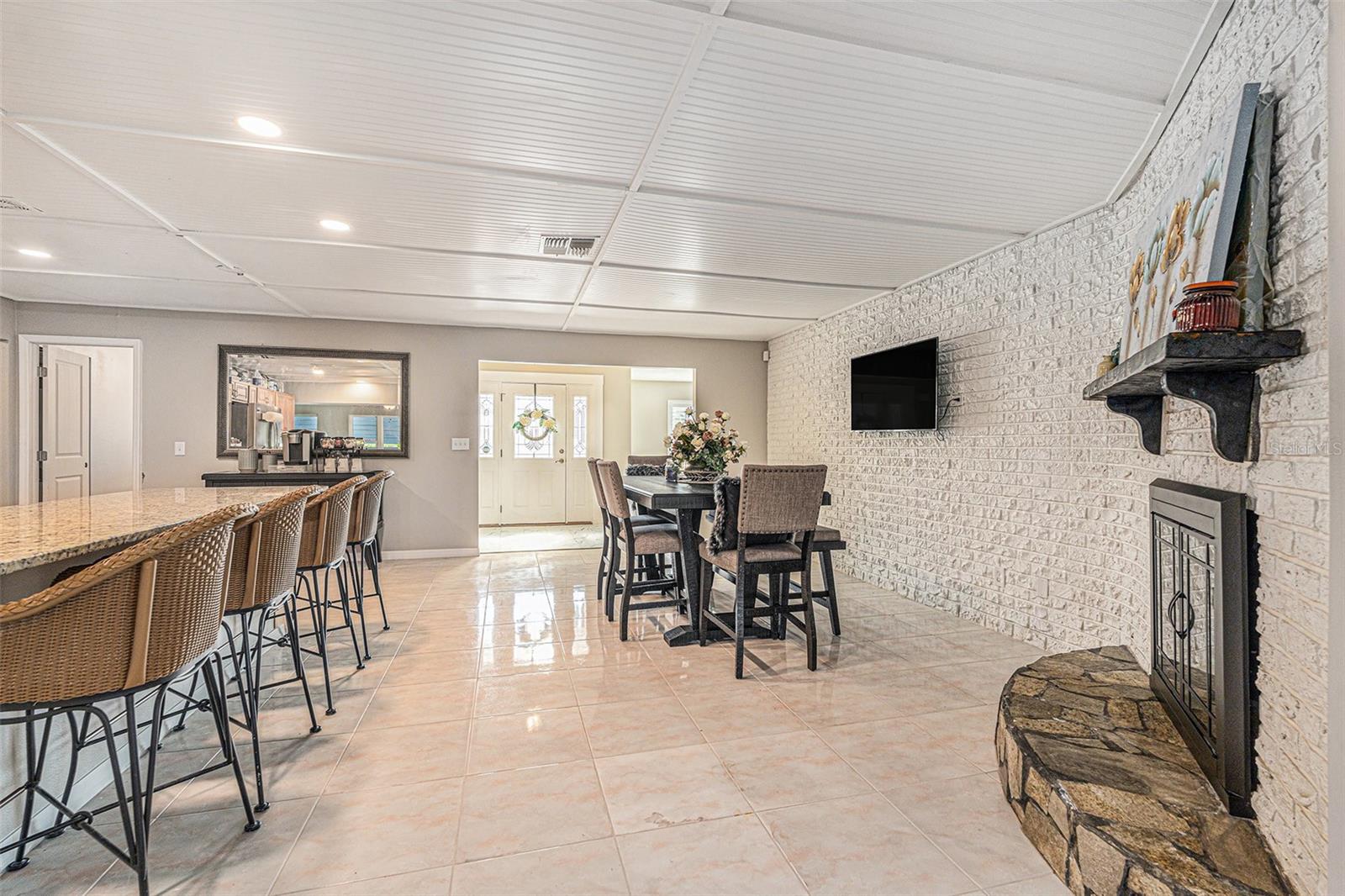 Image 10 of 40 For 9909 San Diego Way