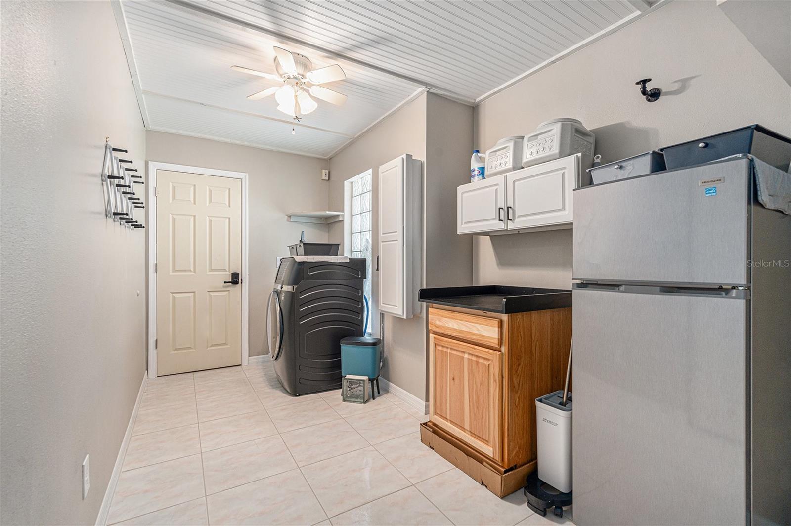 Image 18 of 40 For 9909 San Diego Way