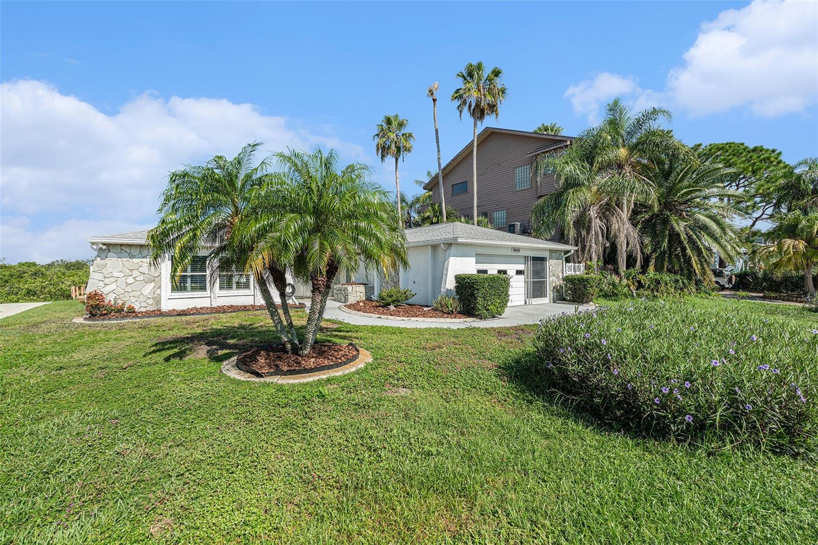 Image 2 of 40 For 9909 San Diego Way