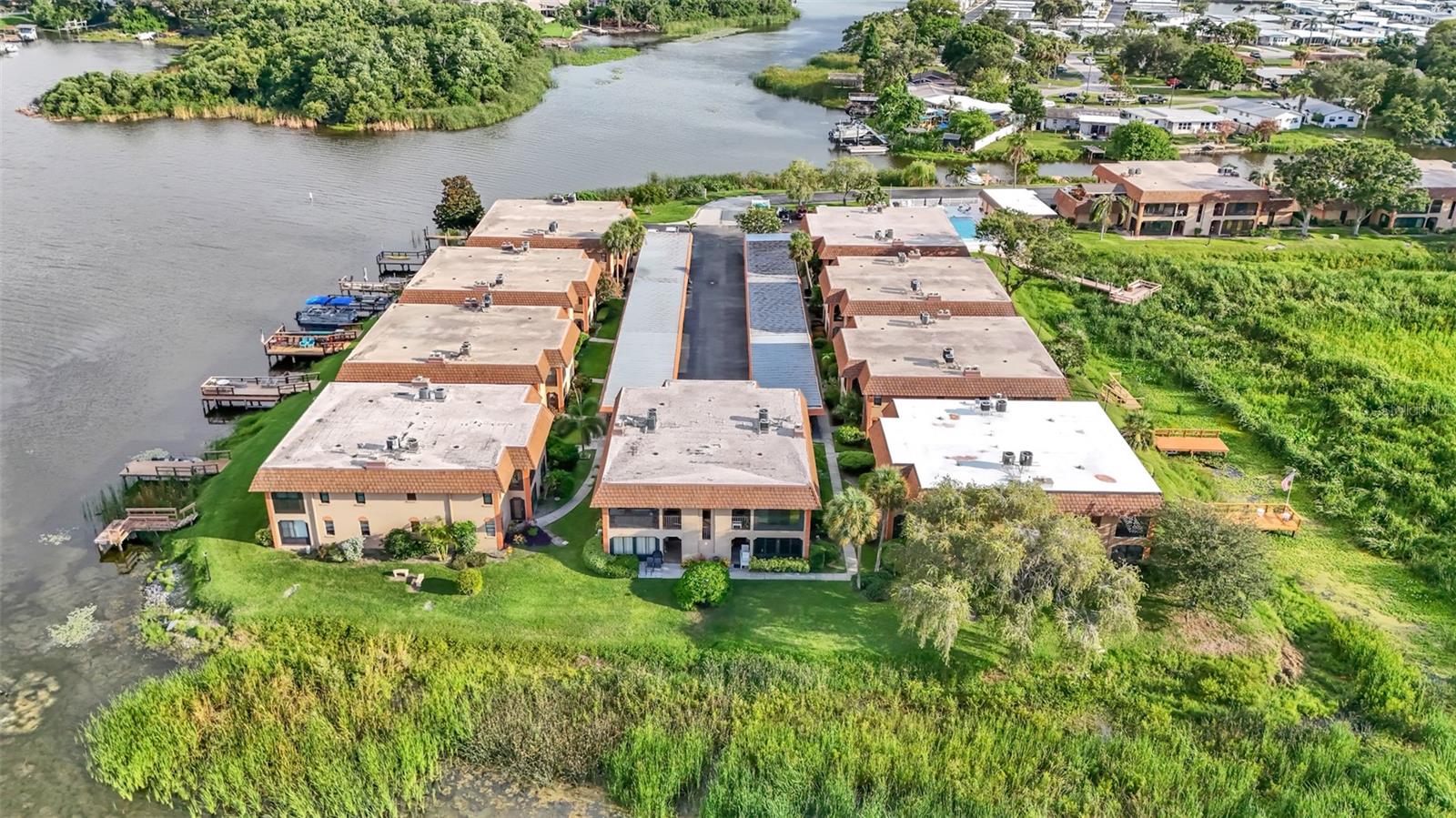 Image 36 of 39 For 10192 Seminole Island Drive