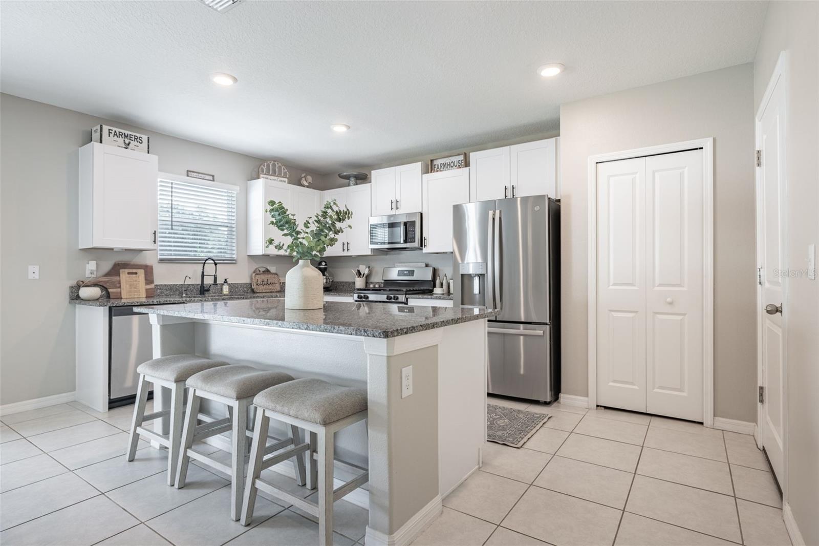 Image 11 of 39 For 10270 Shady Preserve Drive