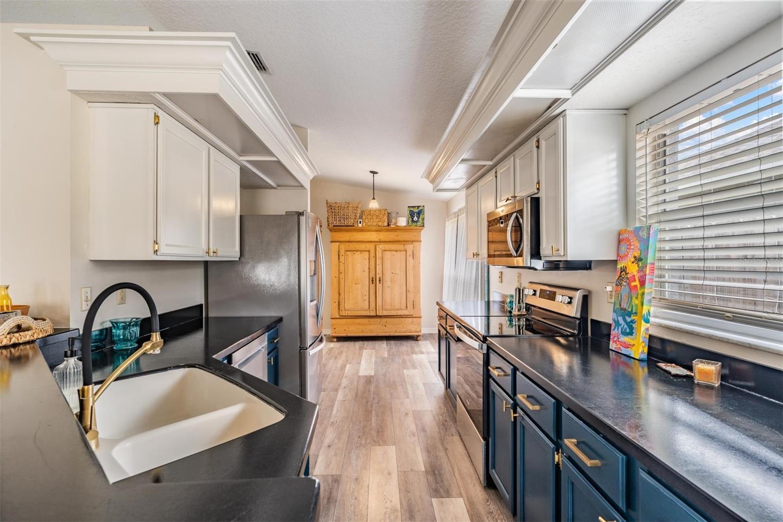 Image 9 of 35 For 2208 Cattleman Drive