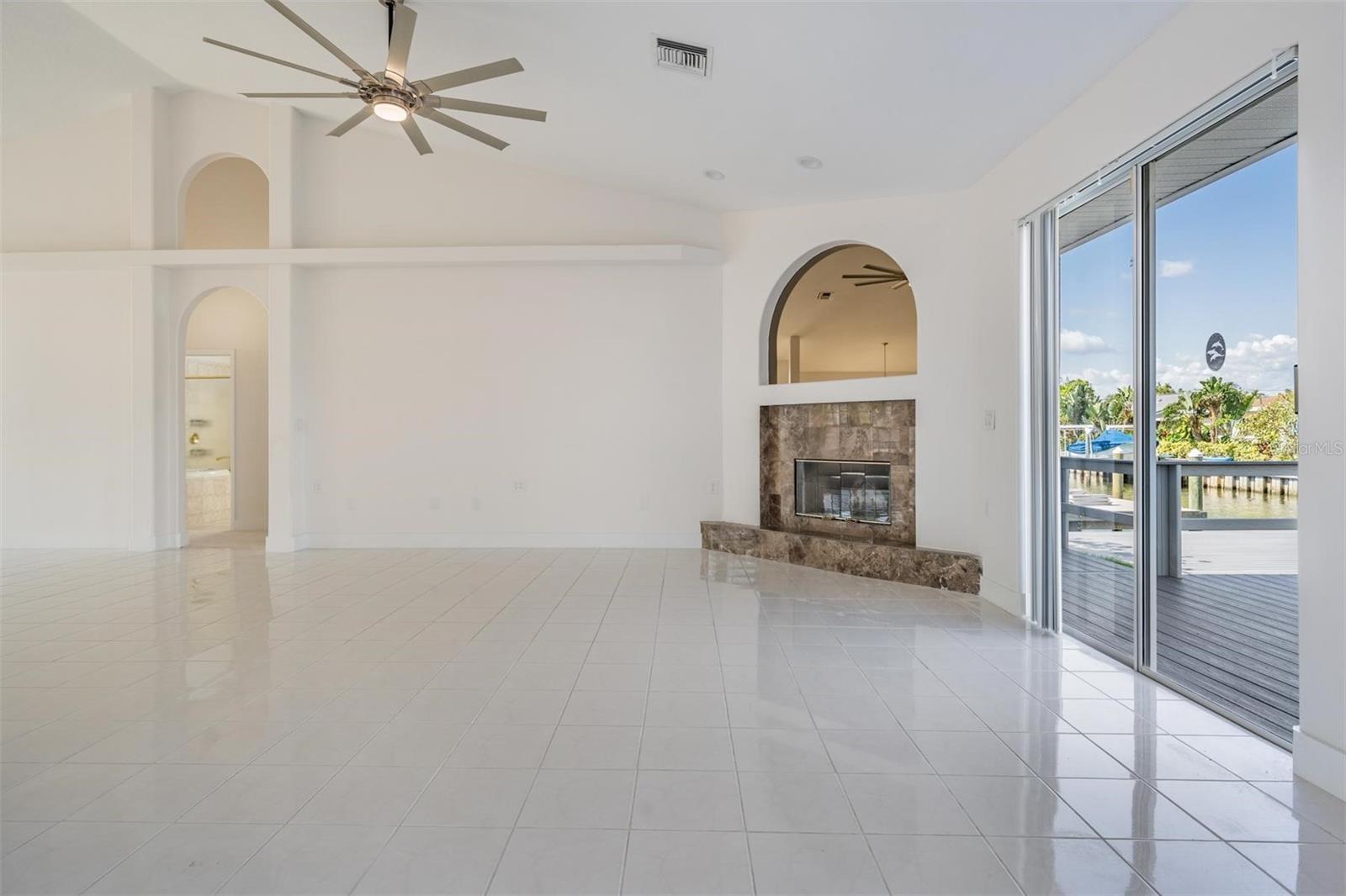 Image 15 of 29 For 2127 Lagoon Drive