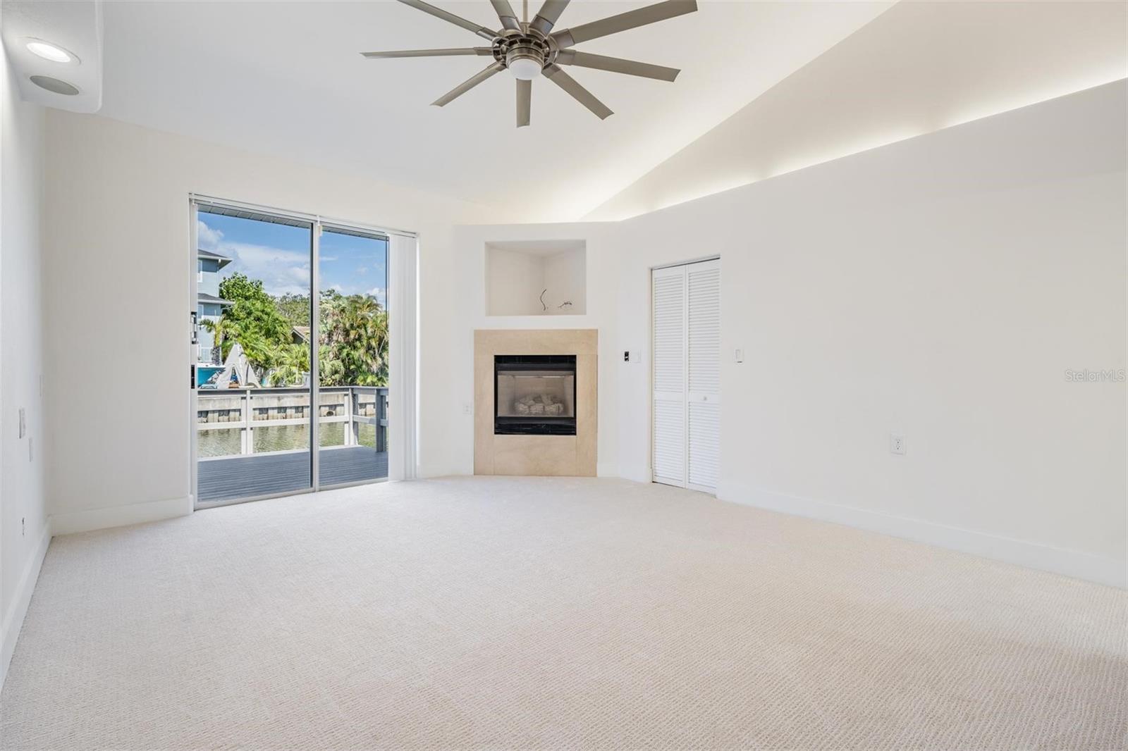 Image 16 of 29 For 2127 Lagoon Drive