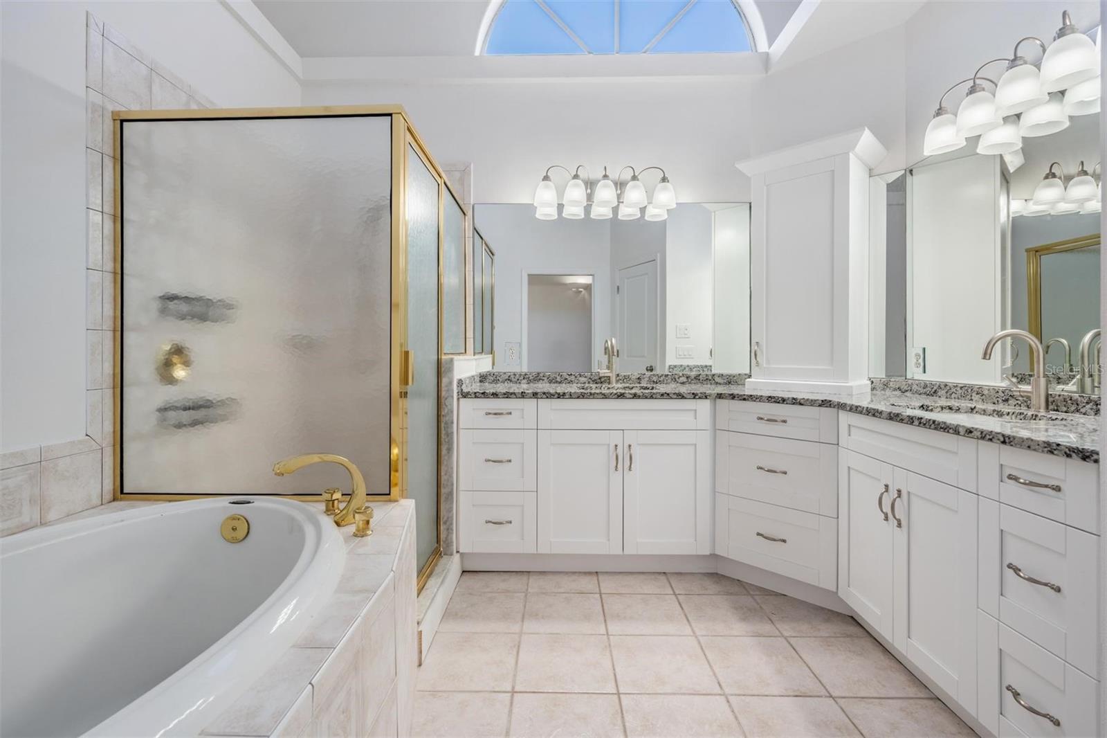 Image 17 of 29 For 2127 Lagoon Drive
