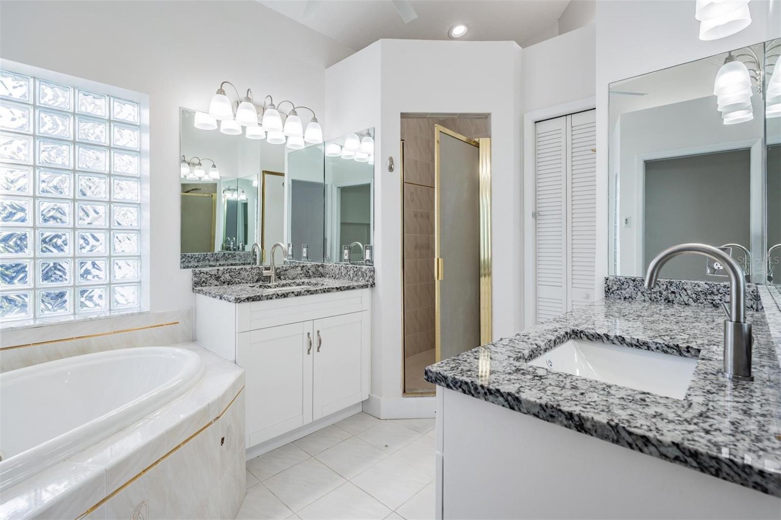 Image 22 of 29 For 2127 Lagoon Drive