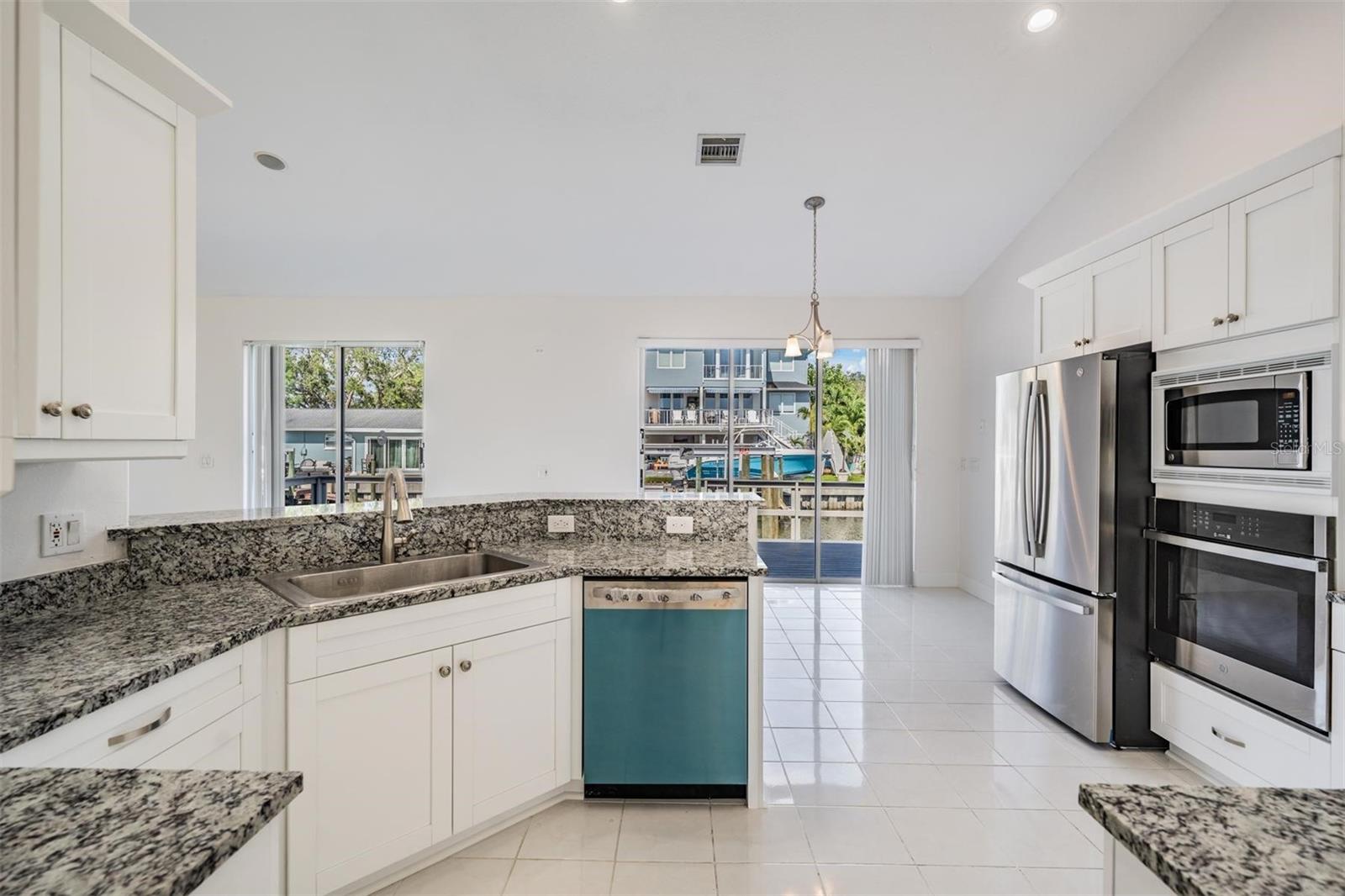 Image 7 of 29 For 2127 Lagoon Drive