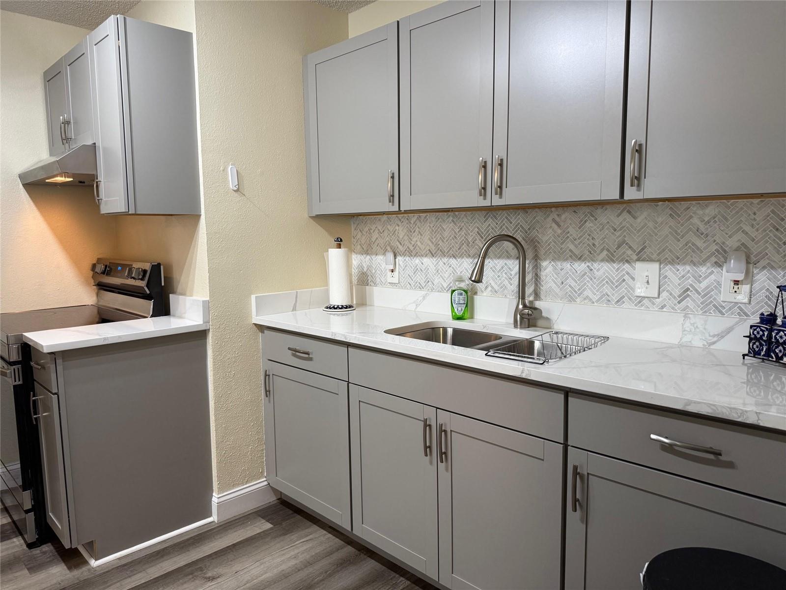Image 13 of 41 For 3940 5th Avenue N