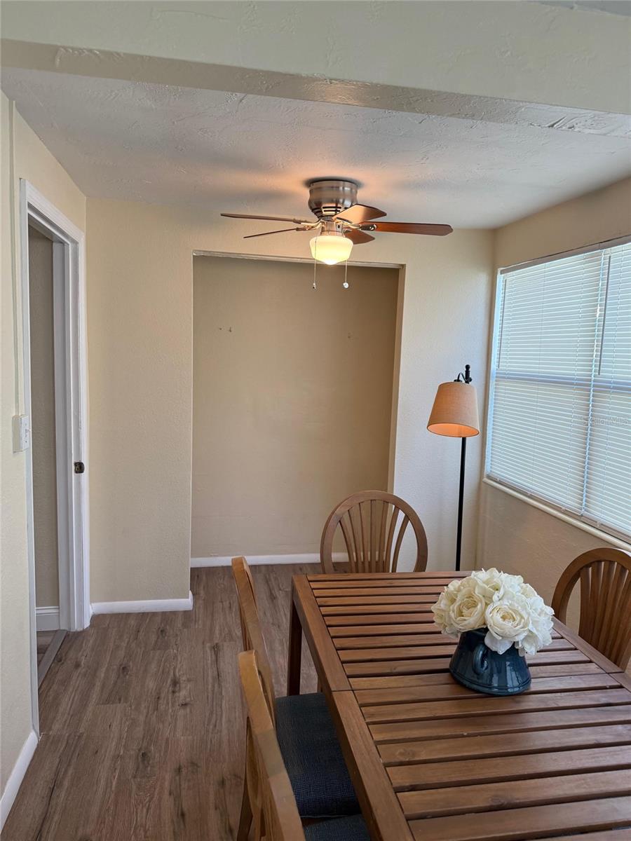 Image 32 of 41 For 3940 5th Avenue N