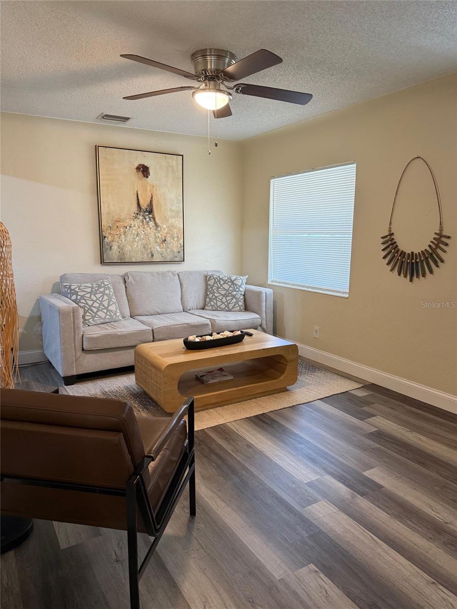 Image 7 of 41 For 3940 5th Avenue N