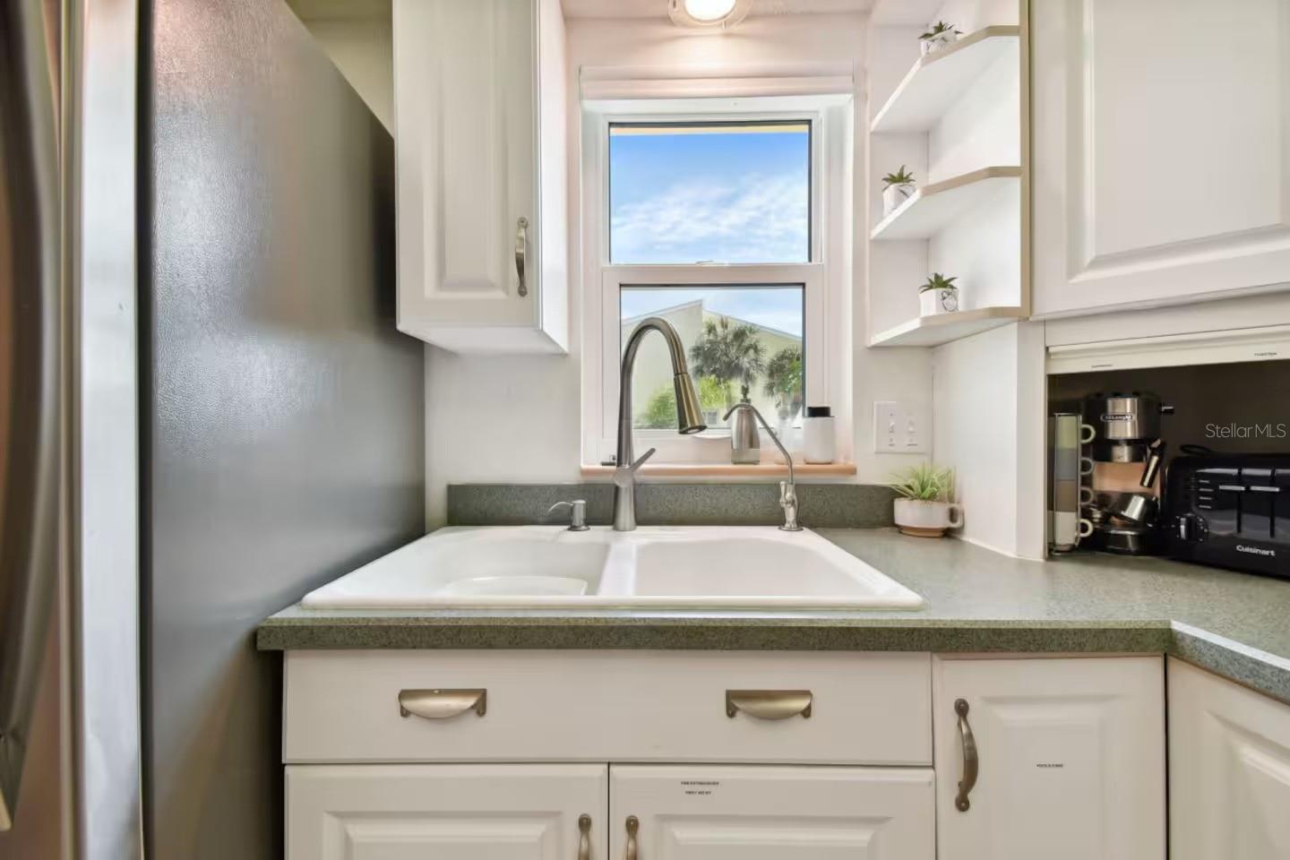 Image 14 of 55 For 314 Windrush Boulevard 13