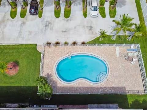 Image 4 of 55 For 314 Windrush Boulevard 13