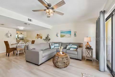 Image 8 of 55 For 314 Windrush Boulevard 13