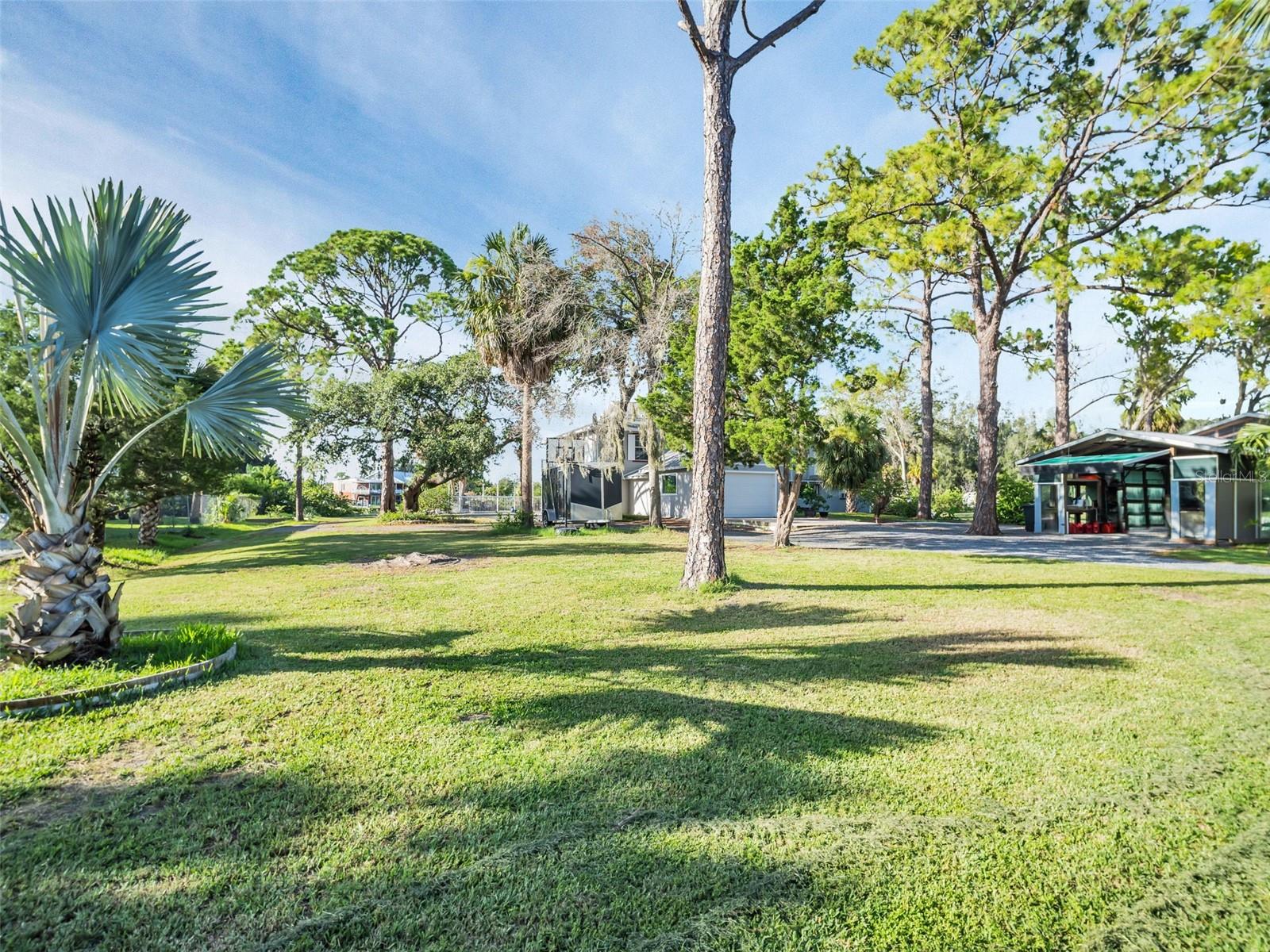 Image 70 of 97 For 4915 South Road