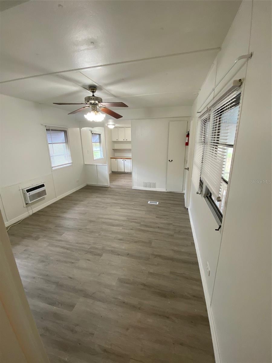 Image 21 of 26 For 8400 Miss Maggie Drive