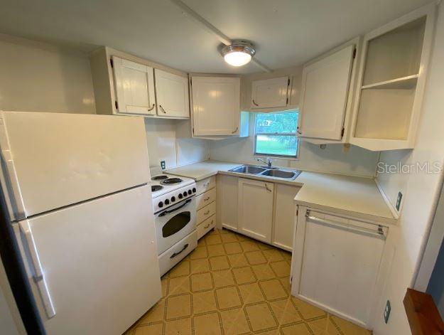 Image 4 of 26 For 8400 Miss Maggie Drive
