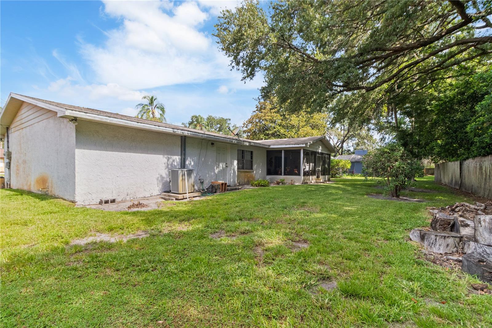 Image 4 of 36 For 16113 Tampa Street