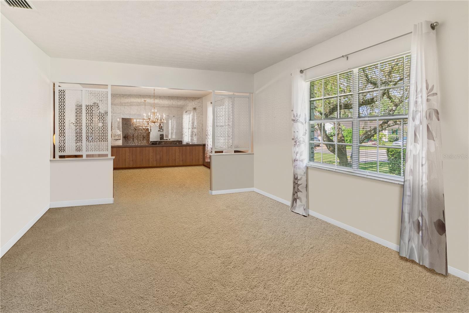Image 7 of 36 For 16113 Tampa Street