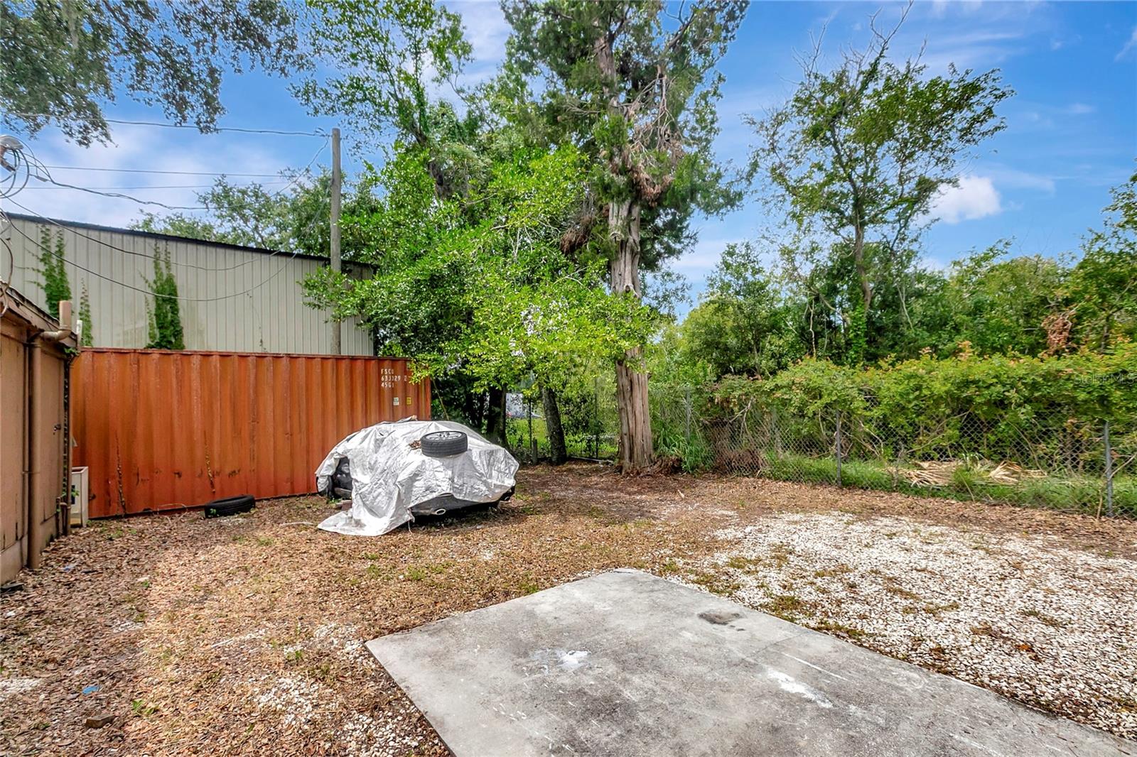 Listing photo id 11 for 14230 Florida Avenue
