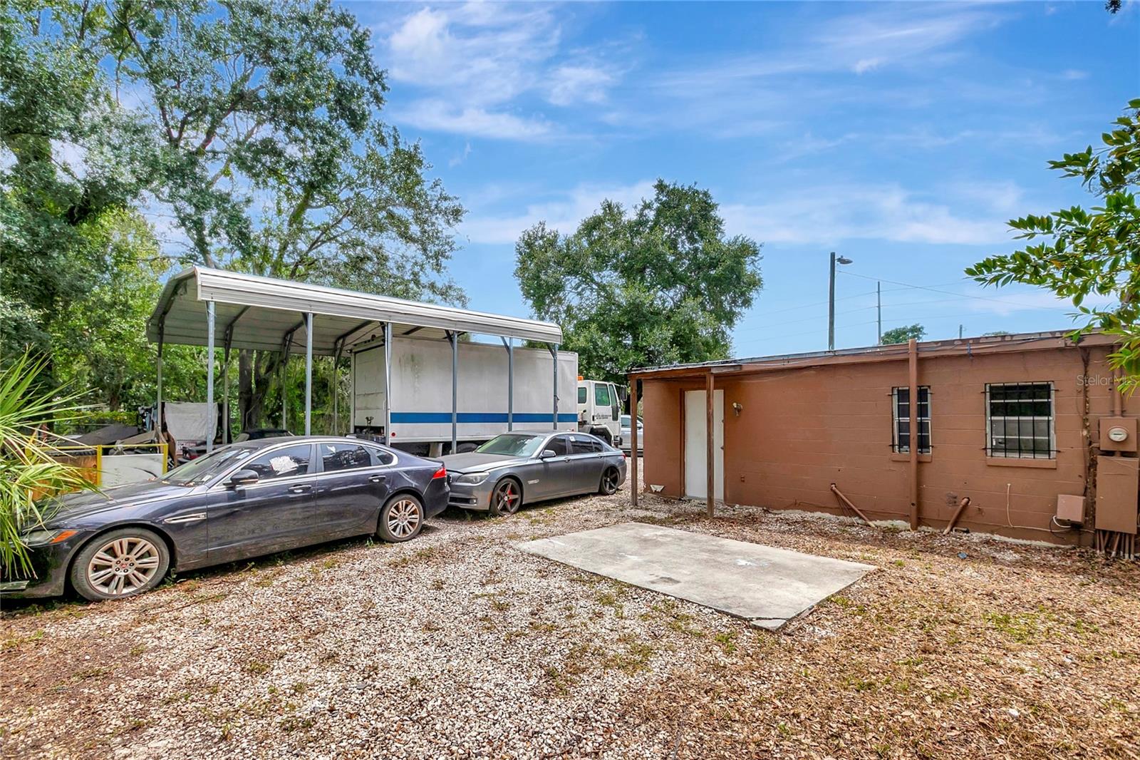 Listing photo id 12 for 14230 Florida Avenue