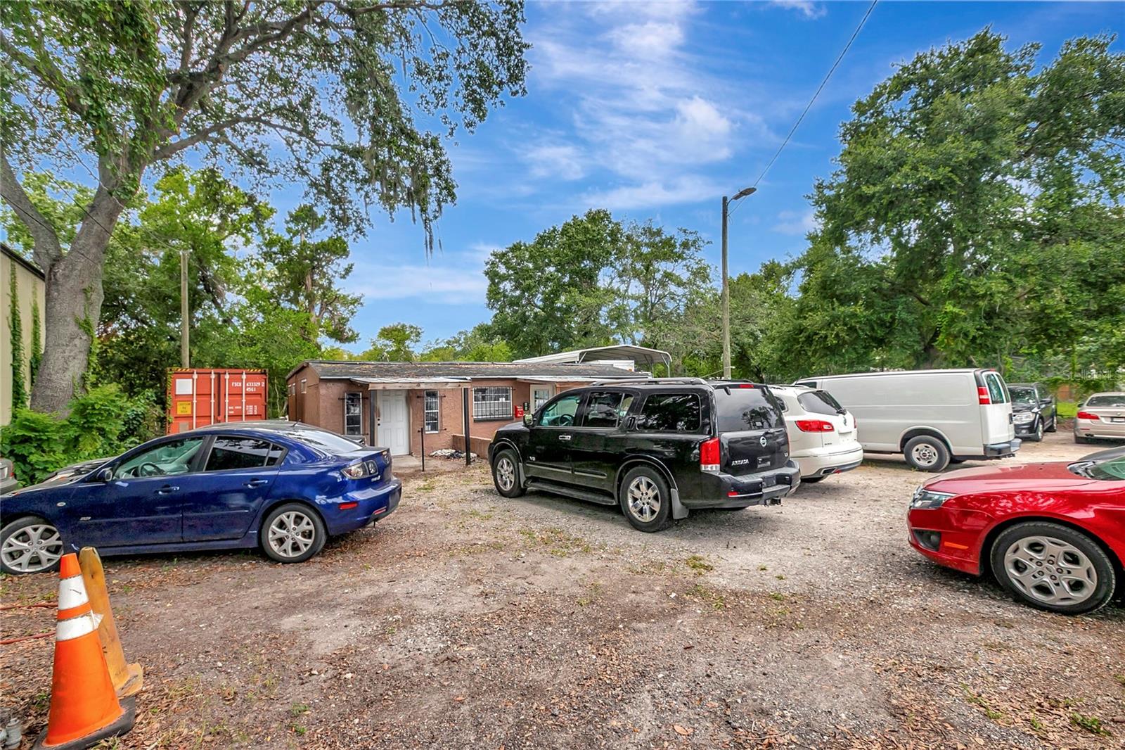 Listing photo id 14 for 14230 Florida Avenue