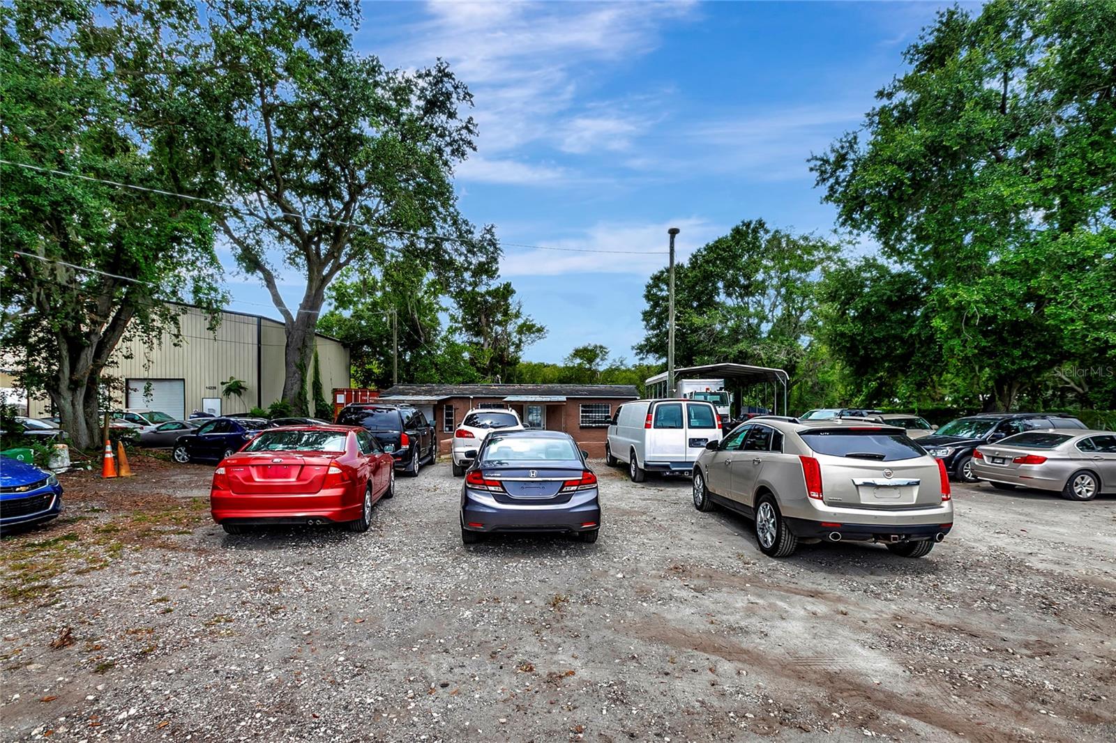 Listing photo id 15 for 14230 Florida Avenue