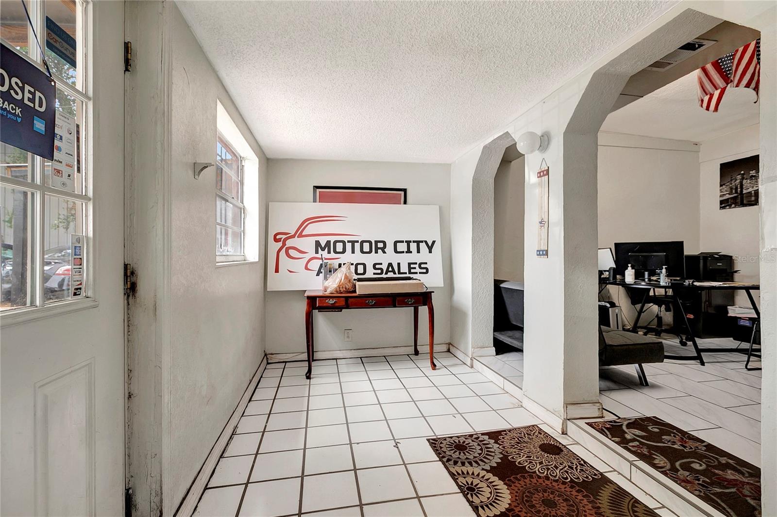 Listing photo id 21 for 14230 Florida Avenue