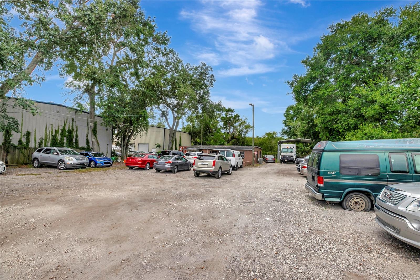 Listing photo id 6 for 14230 Florida Avenue